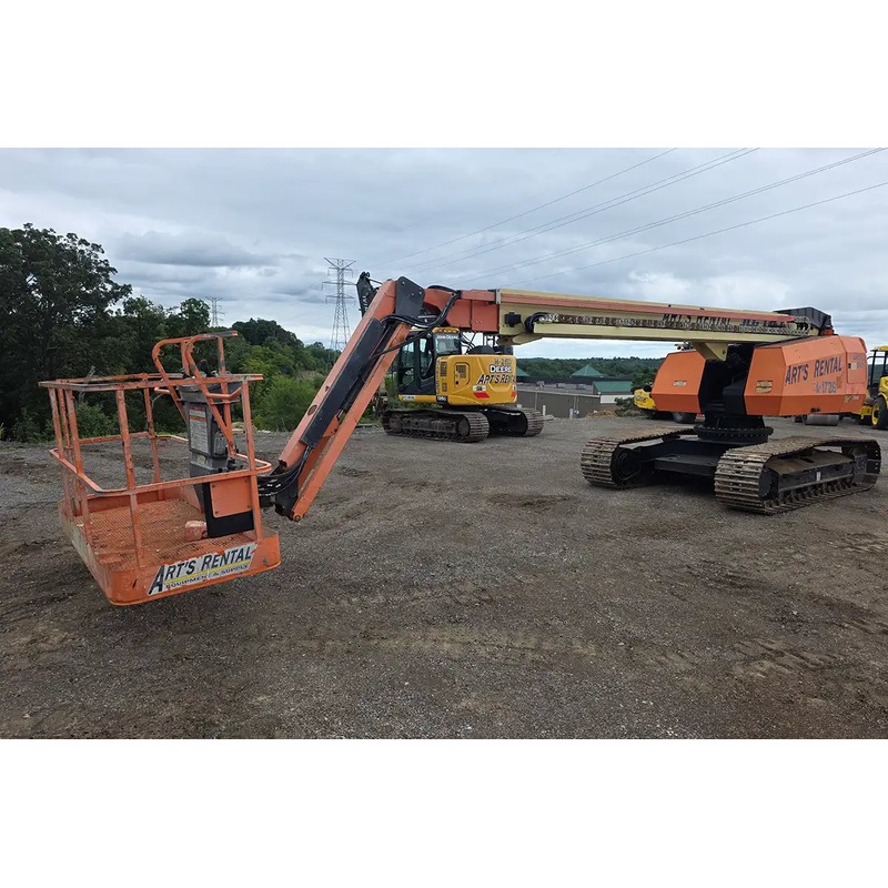 Steel Track Straight Boom Lift 65 ft, Diesel Powered